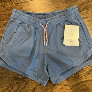 Girls Athleta Game Changer shorts, size XL